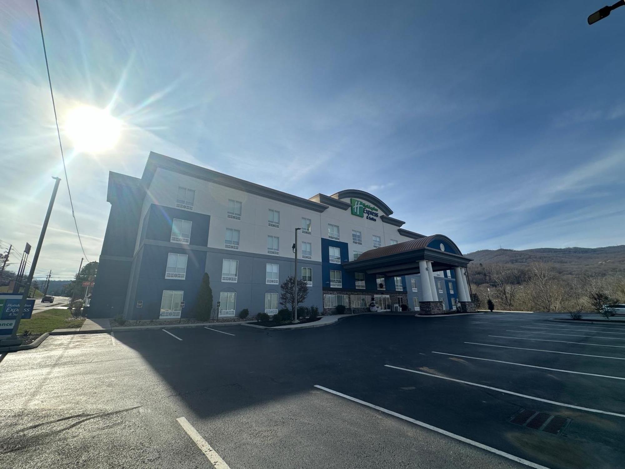Holiday Inn Express & Suites Caryville By Ihg Ngoại thất bức ảnh